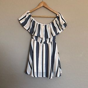 Lucca Couture Women’s Off Shoulder Ruffle Dress Size XS